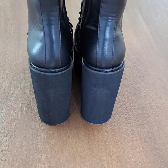 Dolls Kill Current Mood Traitor Boots - Color: Black - Size: 7 - Picture 6 of 11